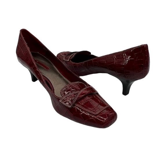 Bandolino Shoes - Bandolino Red Patent Square Toe Kitten Heels Size 9 1/2 Women’s